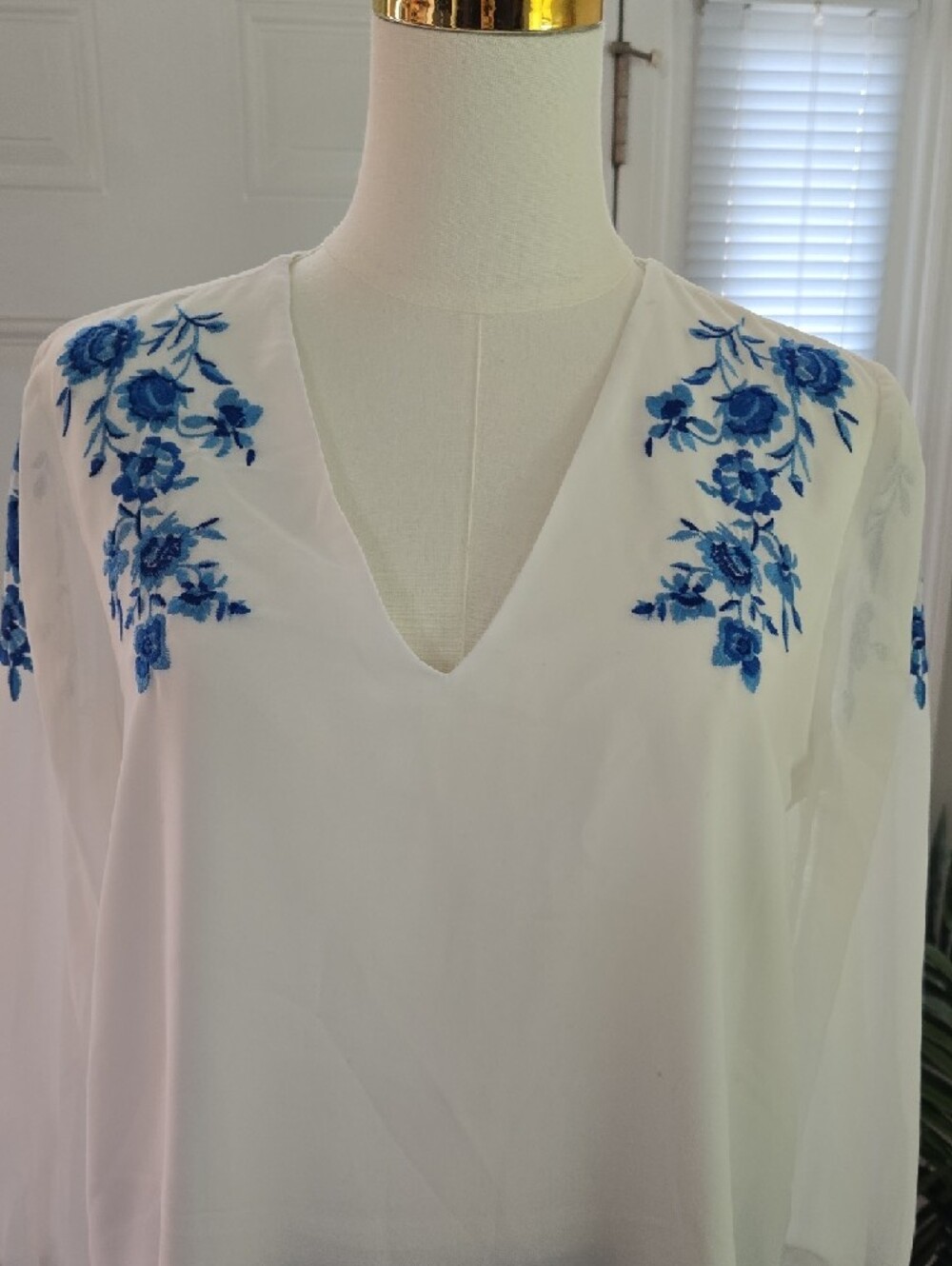 Calvin Klein White V-Neck Tunic with Blue Floral Accents - Picture 4 of 5